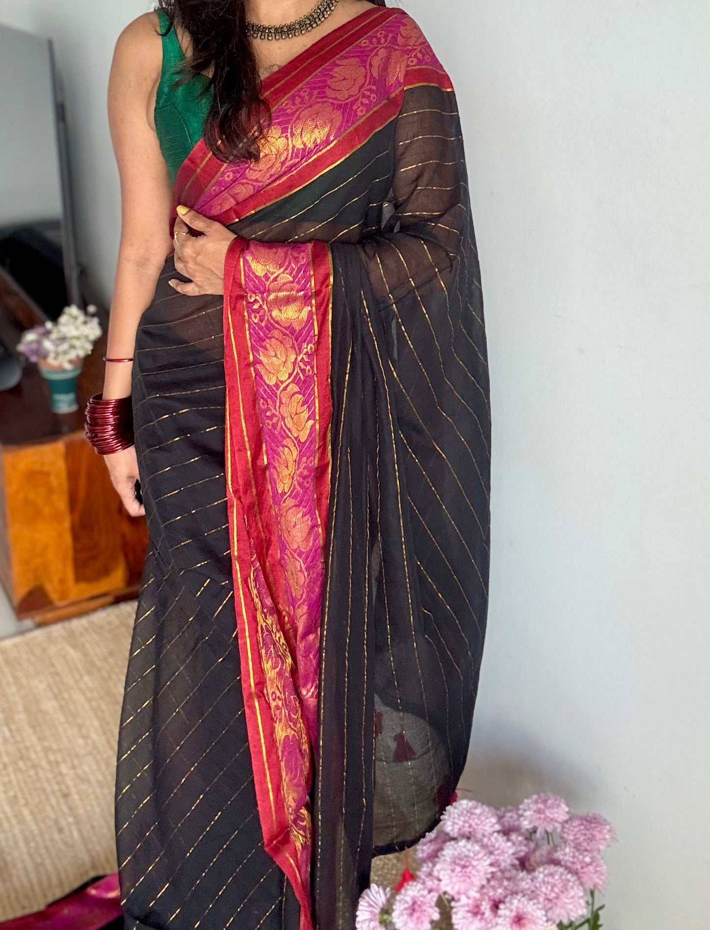 Black mul with magenta and maroon brocade border - YCBCMCNO75