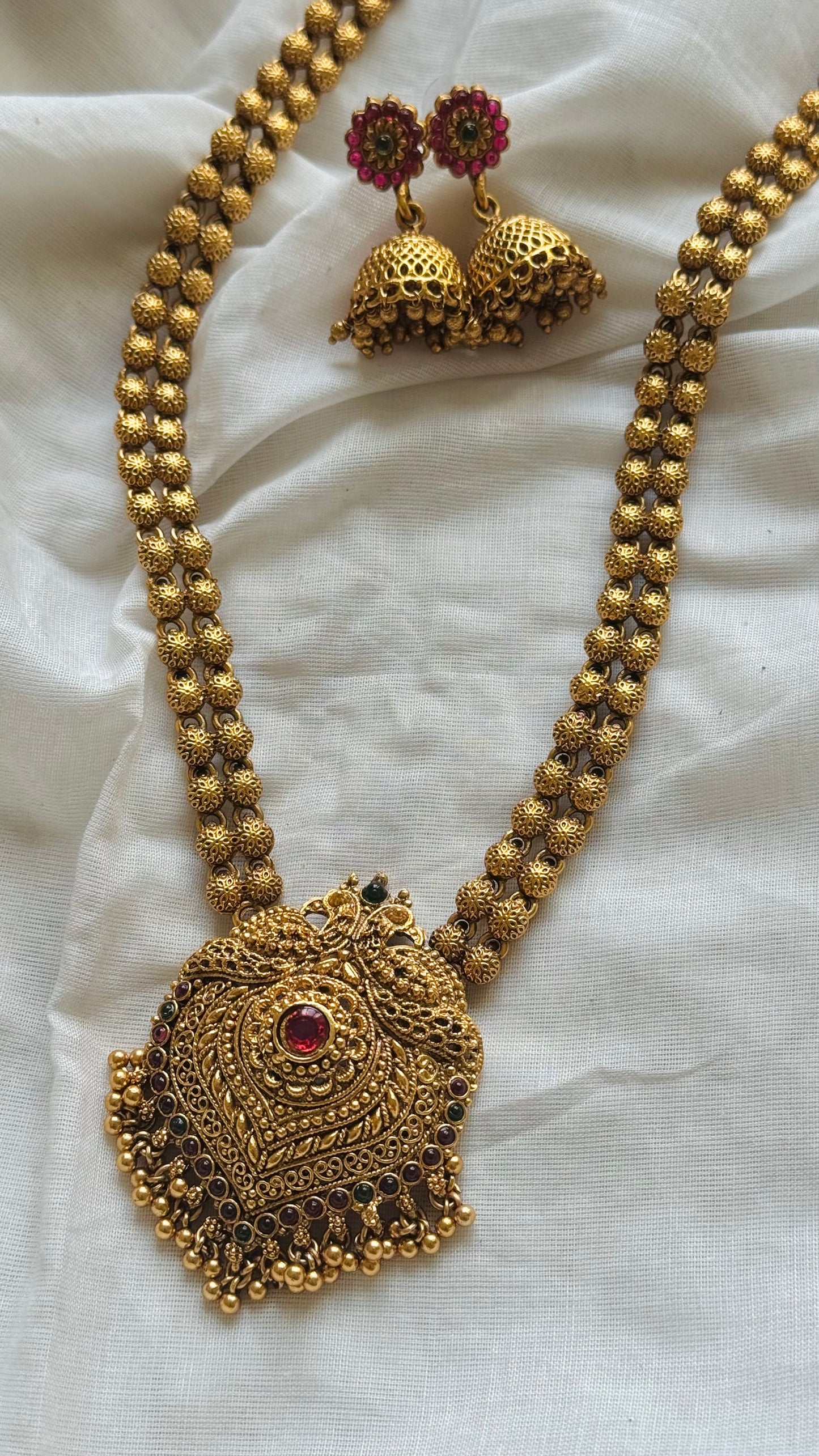 Long neckpiece with red and green stone pendant, bead drops, statement piece, with earrings - YCGPNP727