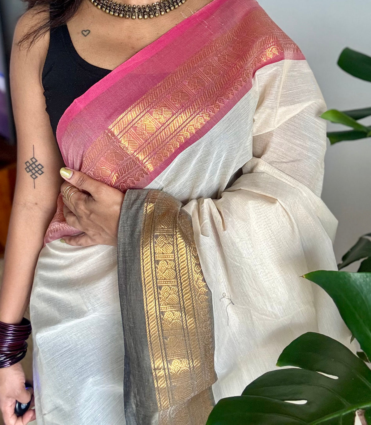 Ivory with pink and black ganga jamuna zari border kanchi cotton saree - YCCOTNCKSE22