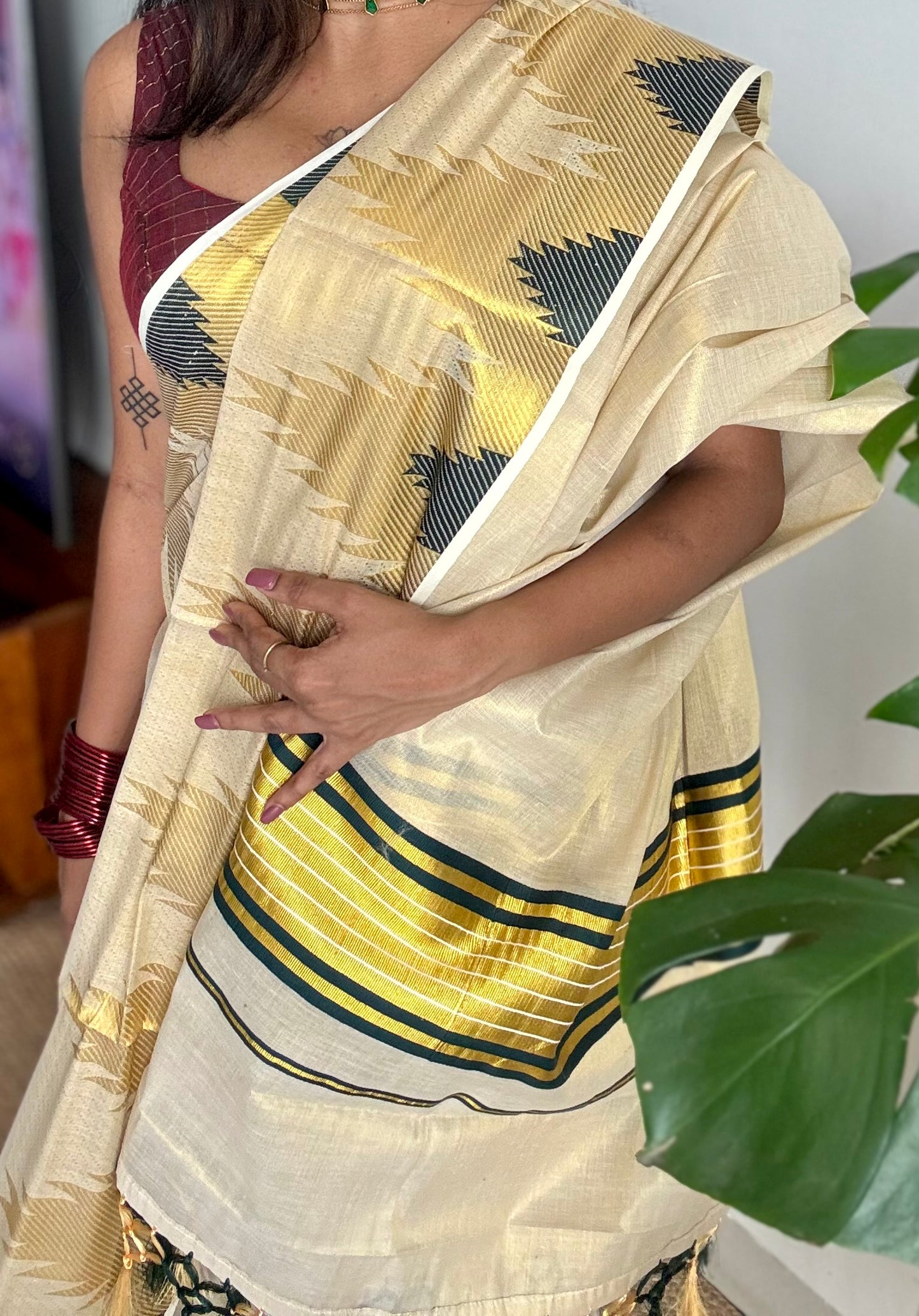 Ivory and gold kerala kasavu saree, dark green temple border - YCIEON47
