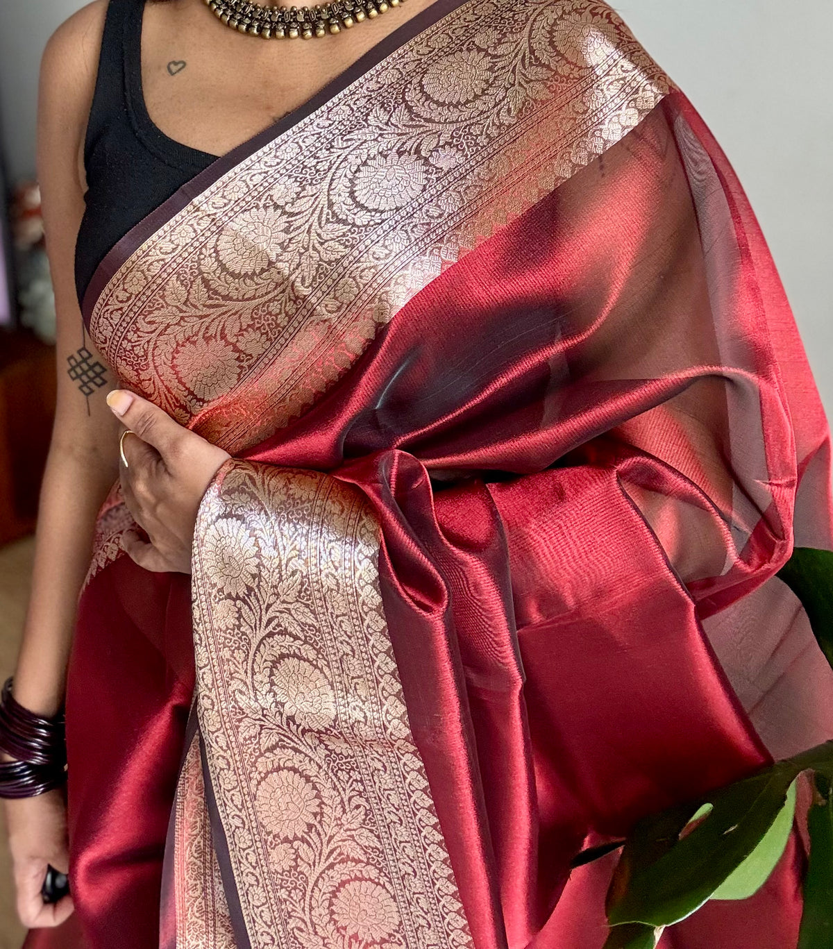 Dark red tissue Banarasi saree with zari border - YCBLTOC84