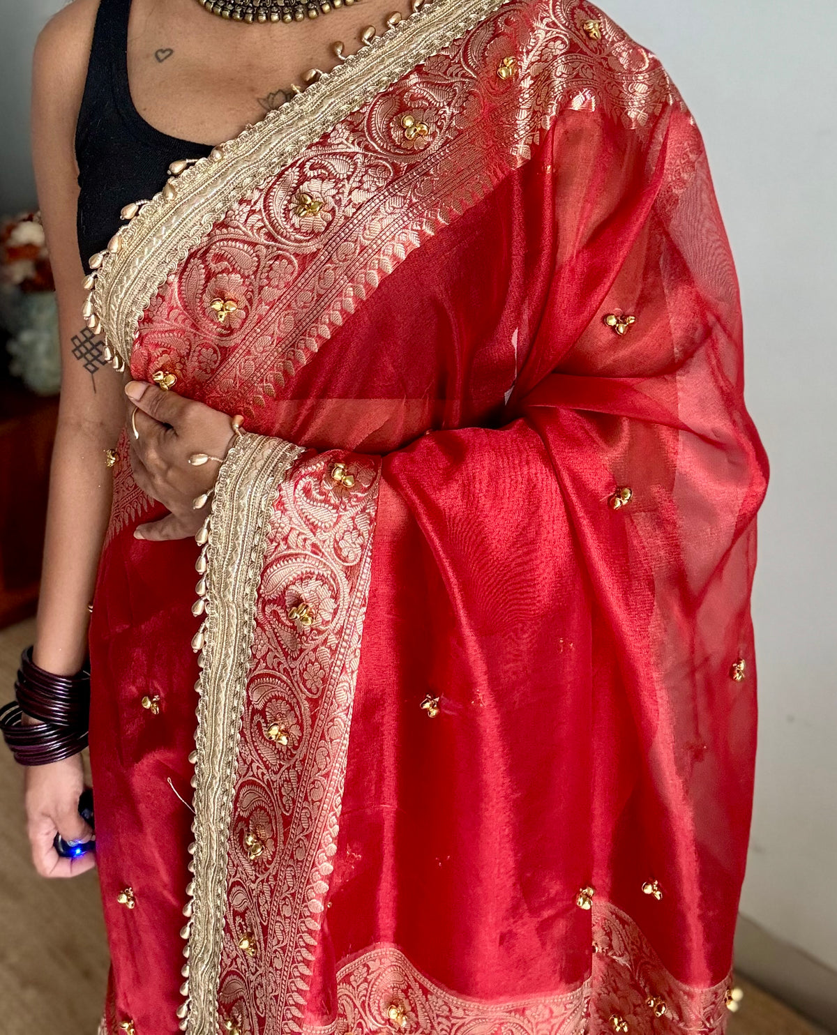 Red gold tissue Banarasi saree with ghungroo embellishments and beaded lace zari border - YCBLTOC69