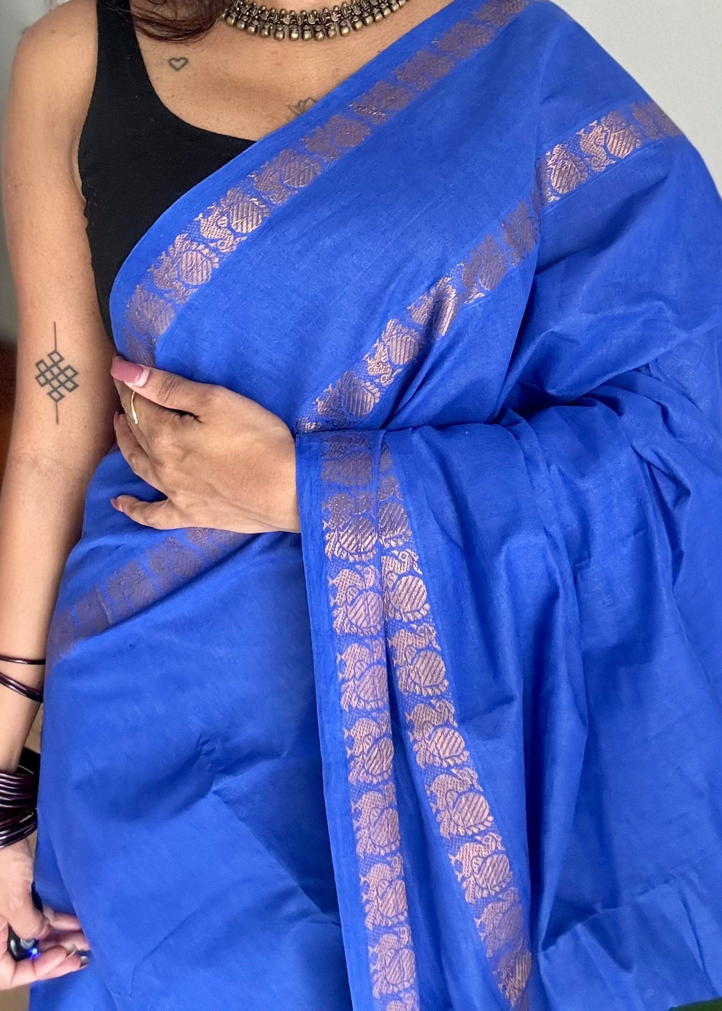 Electric blue rettaipettu peacock gap border, kattuchayam dyed madurai cotton saree  - YCCOTNMSJUL01
