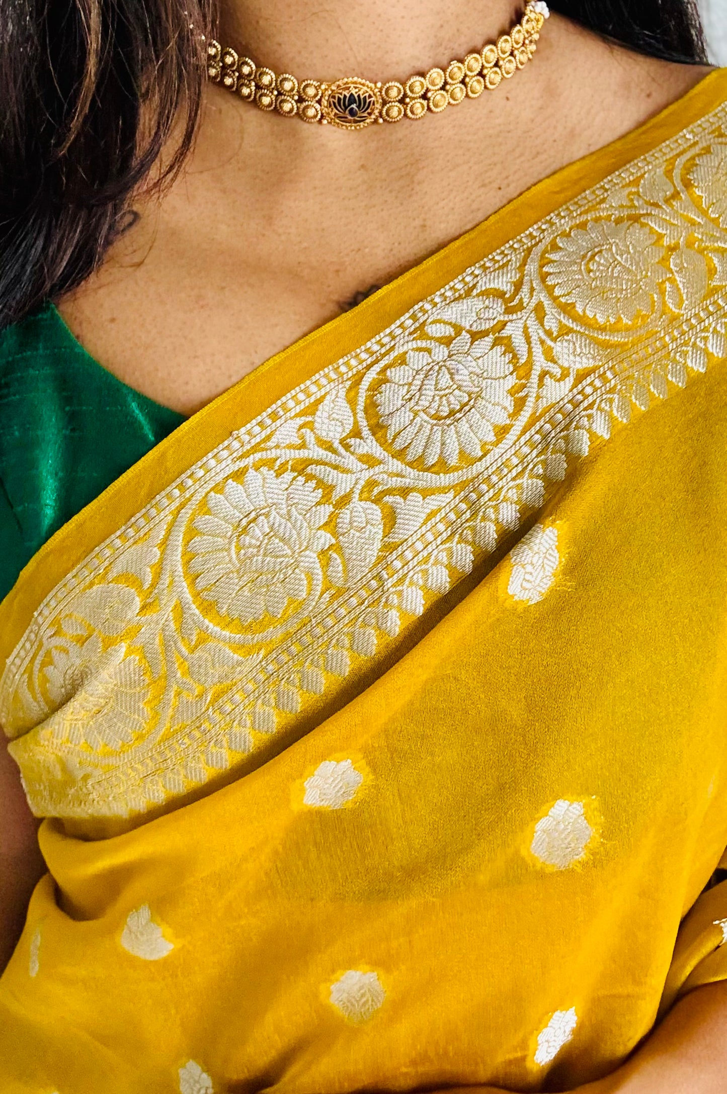 Double layered coin neckpiece with blue lotus pendant, with earrings - YCGPNP625