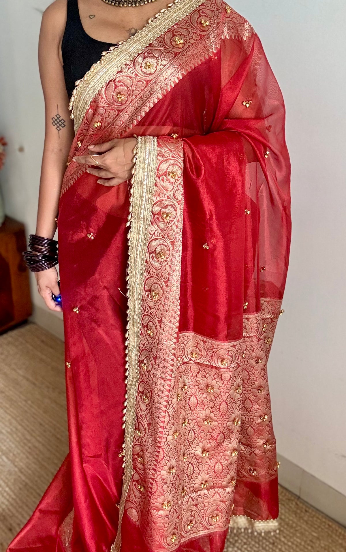 Red gold tissue Banarasi saree with ghungroo embellishments and beaded lace zari border - YCBLTOC69