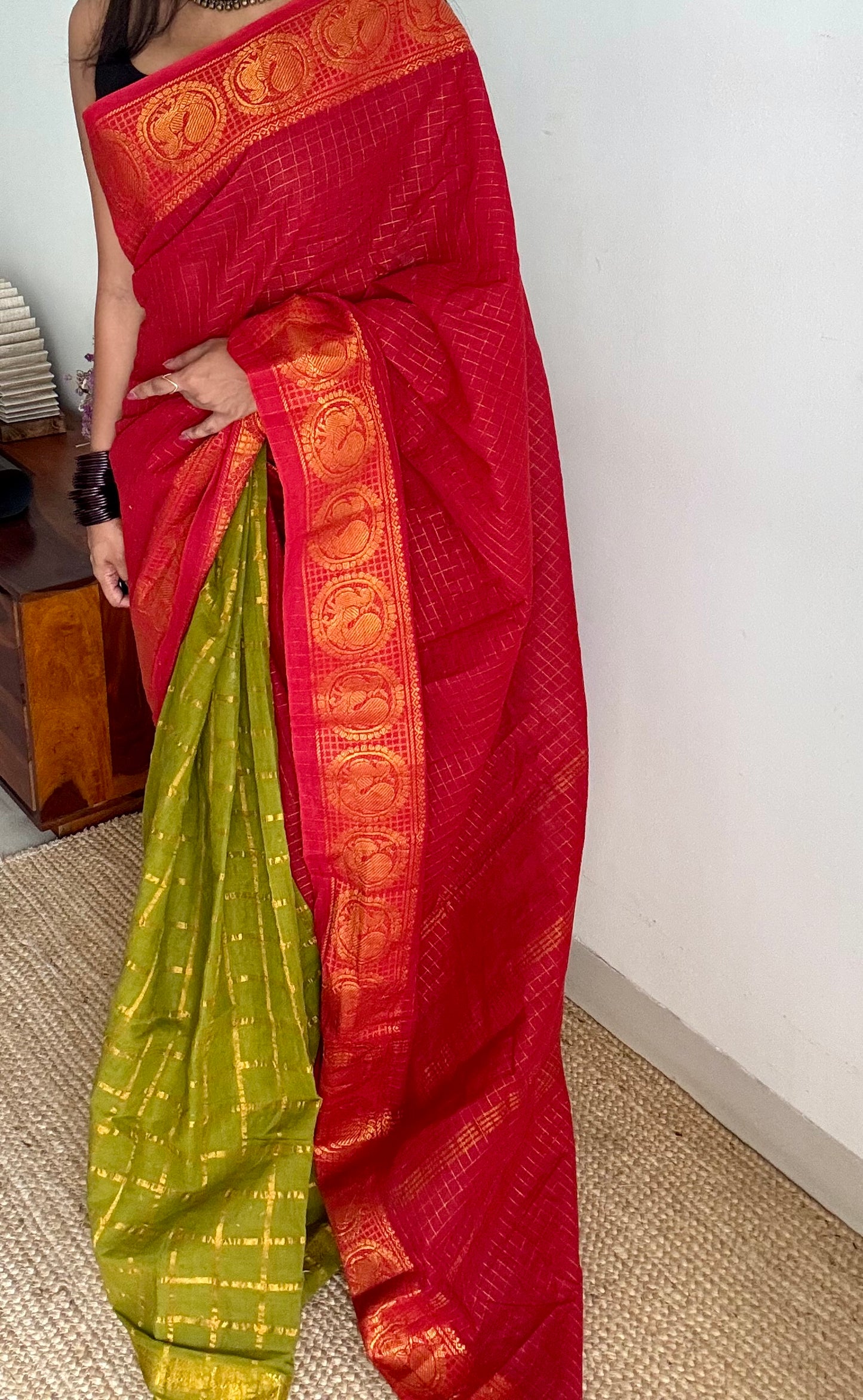 Chilli red with green with checks, sungudi cotton half-half saree - YCCOTNIDMA283