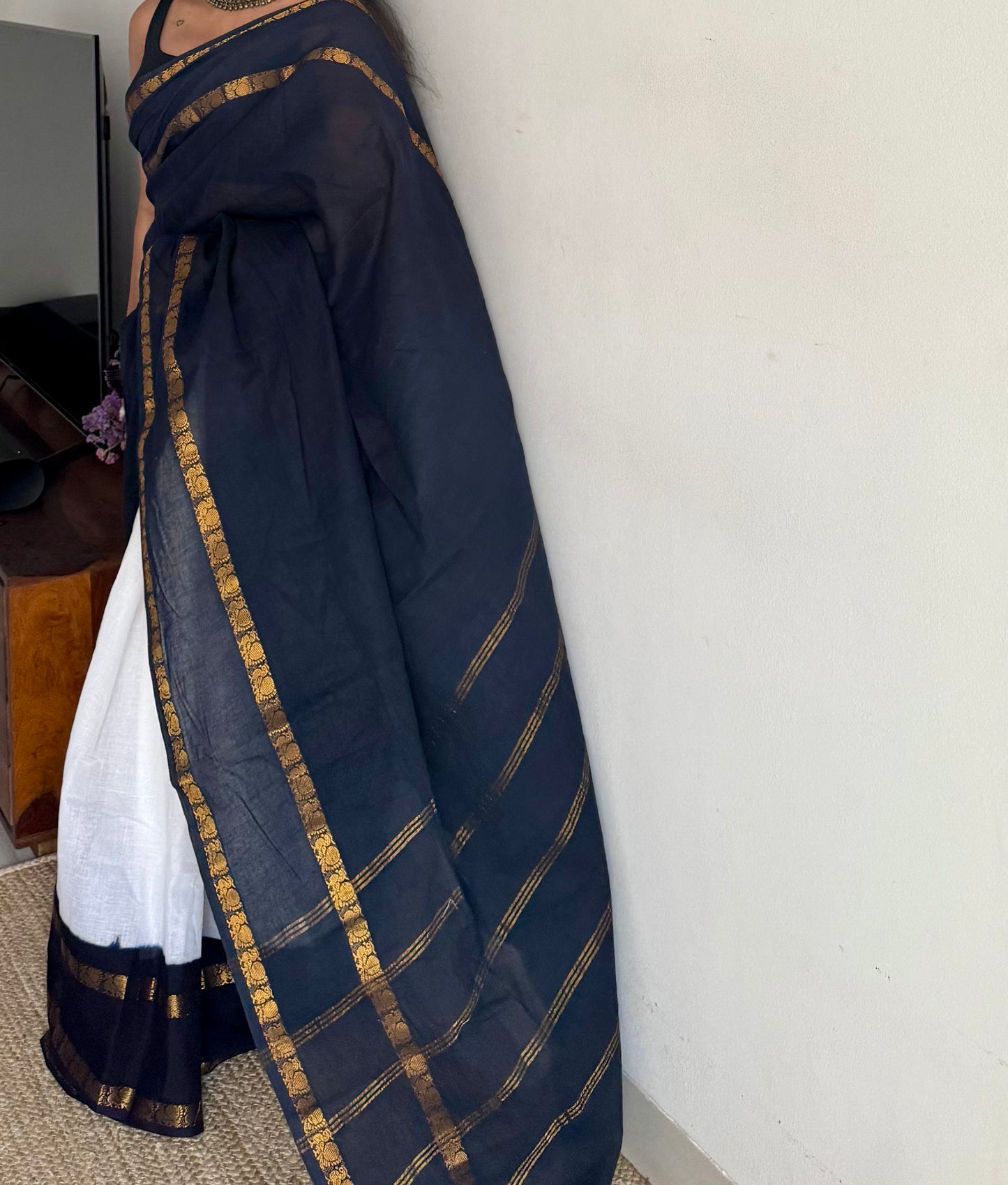 Black with white, sungudi cotton half-half saree - YCCOTNMSFE367