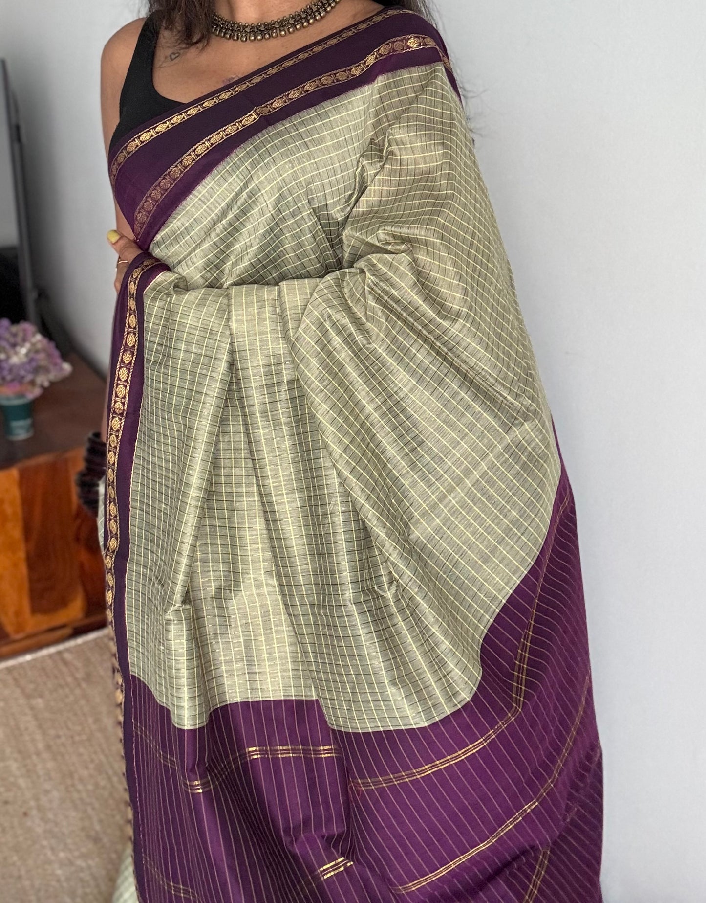 Grey with wine contrast arani checkered saree, cotton silk - YCCOTNKCFE69