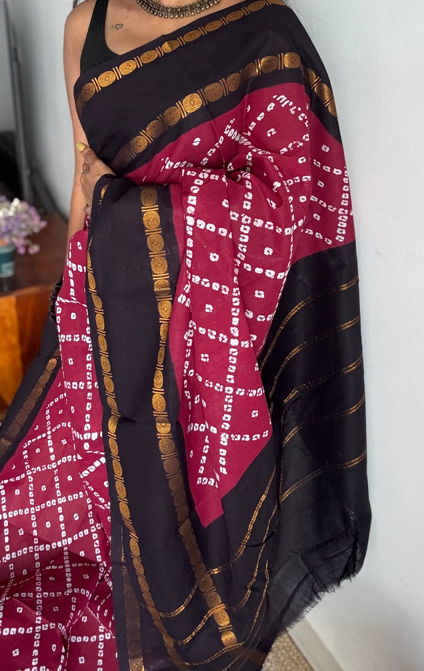 Maroon with black printed sungudi, madurai cotton - YCCOTNSUDE101