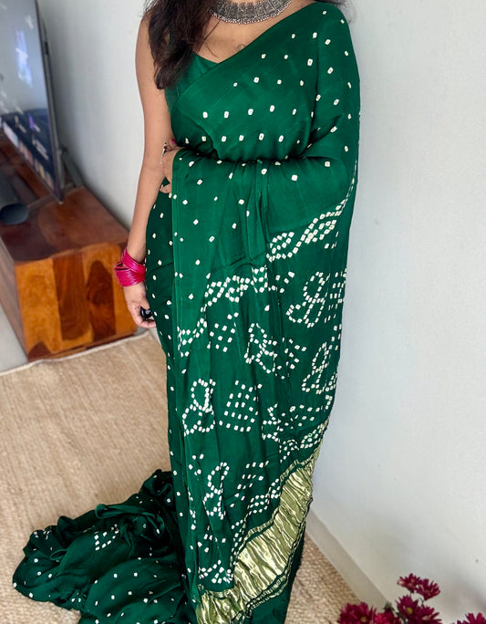 Green crushed bandhani modal silk with lagdi patta (zari pallu) - YCDESE30