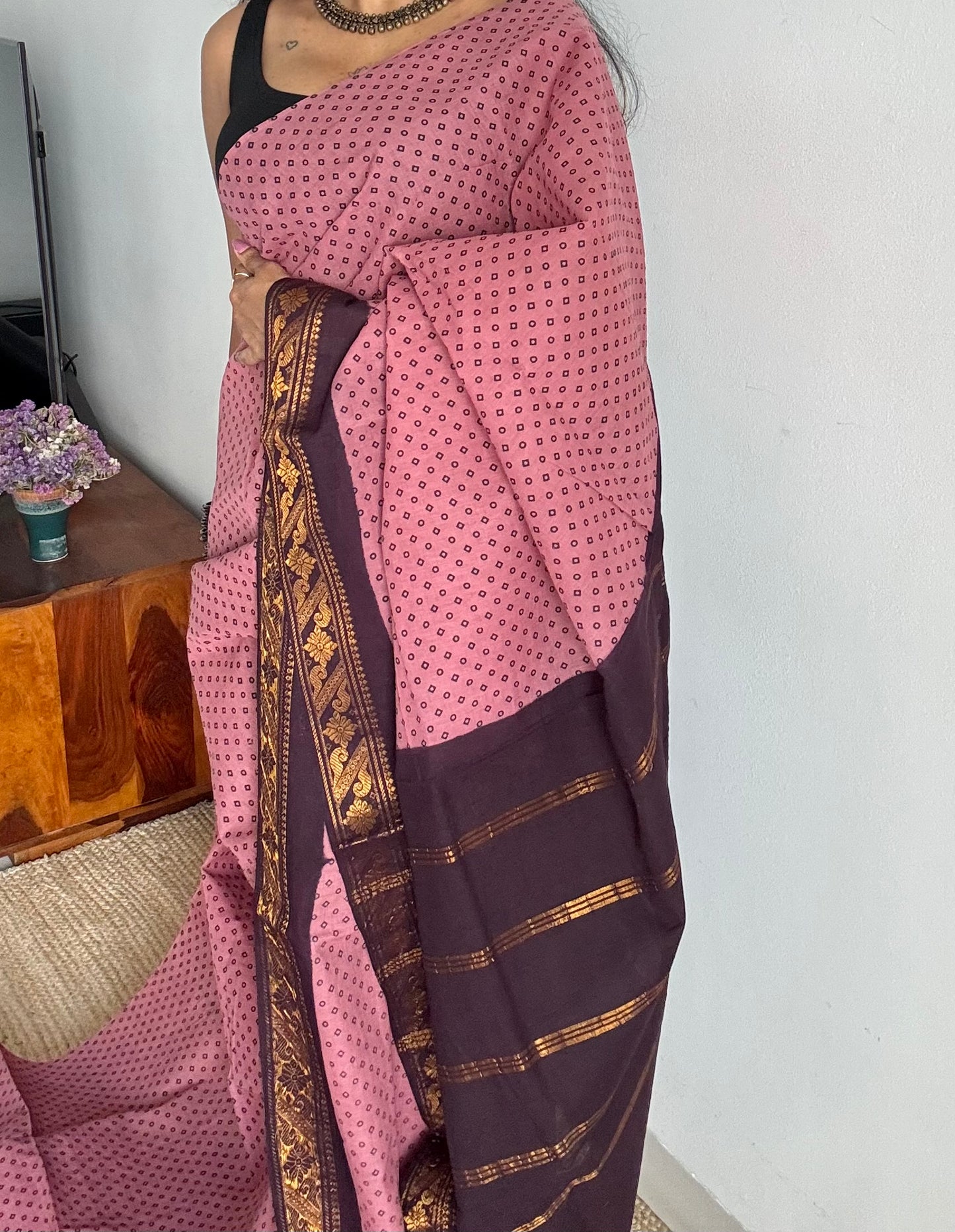 Dusty pink with purple brown, kattuchayam dyed madurai sungudi cotton saree - YCCOTNMSFE06