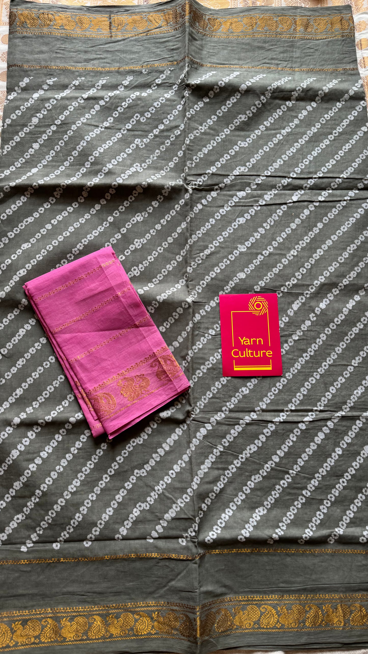 Light grey wax dot printed sungudi, kattuchayam dyed madurai cotton - YCCOTNMSAP157