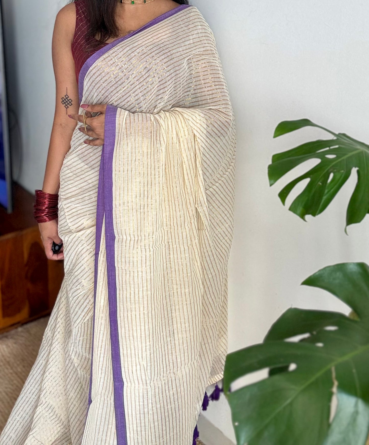 Ivory mul saree, gold stripes, purple border - YCIEON21