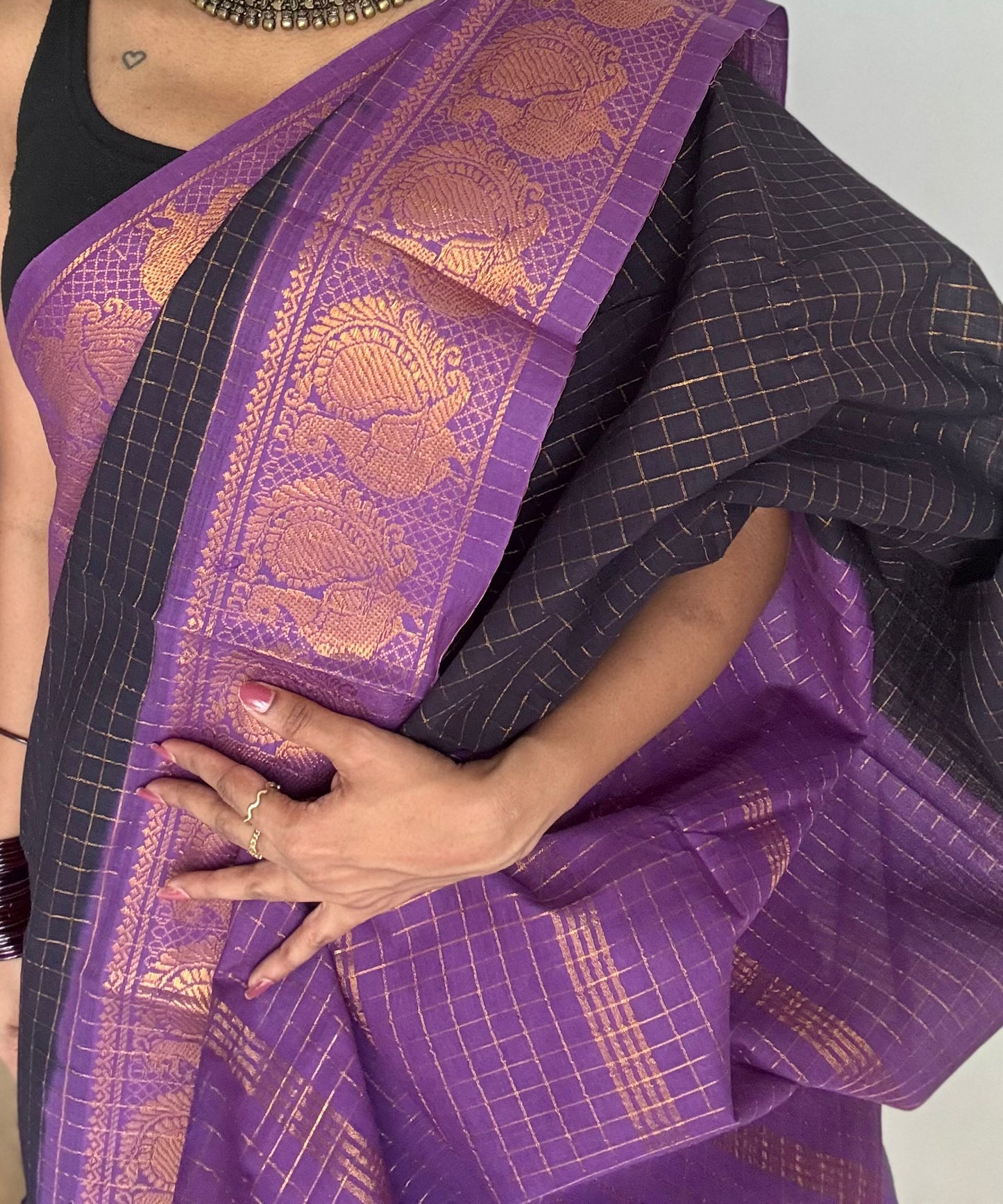 Dark blue with purple contrast zari checkered sungudi, kattuchayam dyed madurai cotton - YCCOTNMSAP92