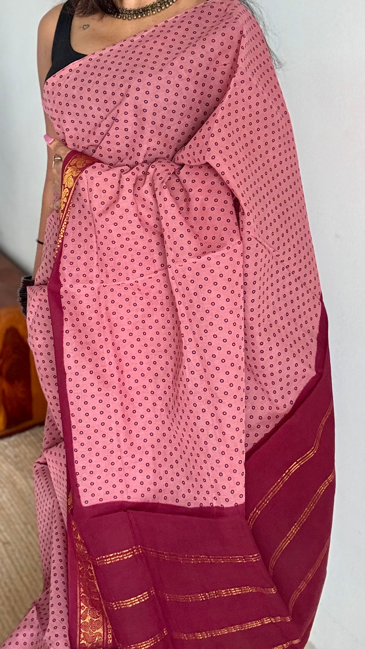 Dusty pink with red, kattuchayam dyed madurai sungudi cotton saree - YCCOTNMSFE04