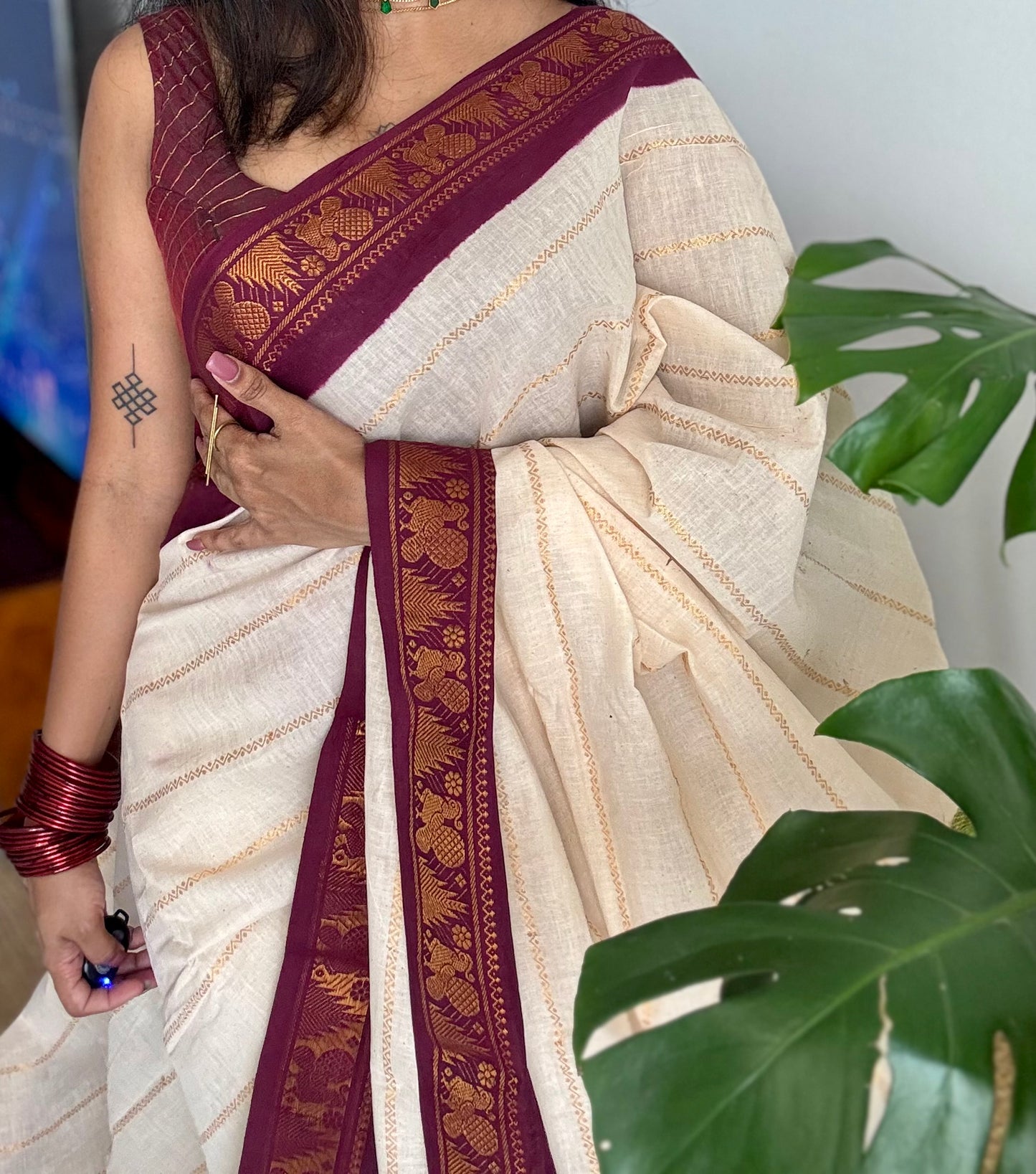 Ivory with maroon contrast velthaari sungudi, kattuchayam dyed madurai cotton - YCIEON103