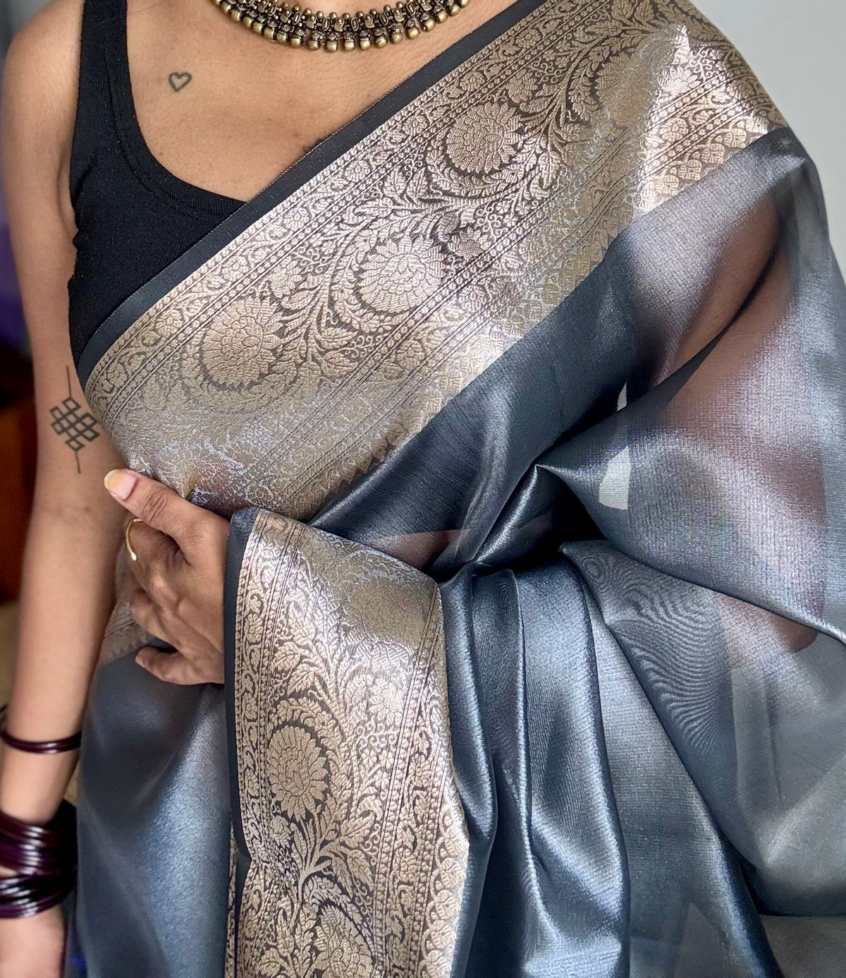 Grey tissue Banarasi saree with zari border - YCBLTOC91