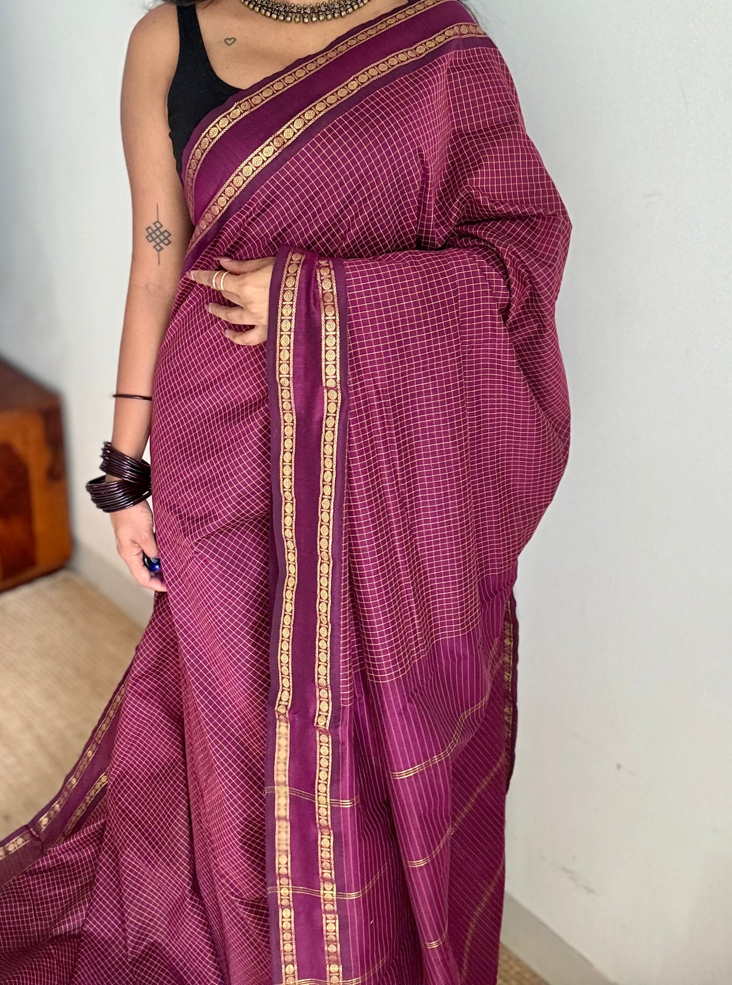 Dark berry pink (light burgundy), arani checks saree, cotton silk - YCCOTNAUG17