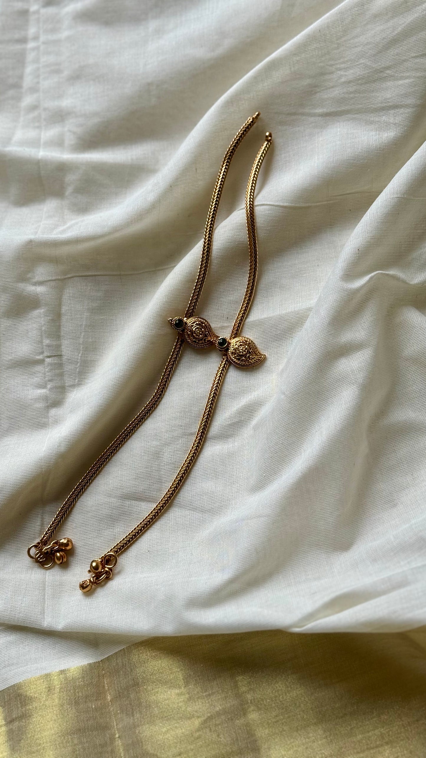 Antique gold anklet with mango motif - YCBAN244