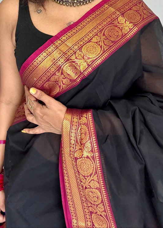 Chettinad cotton saree with zari border, lightweight breathable handloom cotton saree for summer and everyday wear, checks saree, black pink saree, black magenta saree
