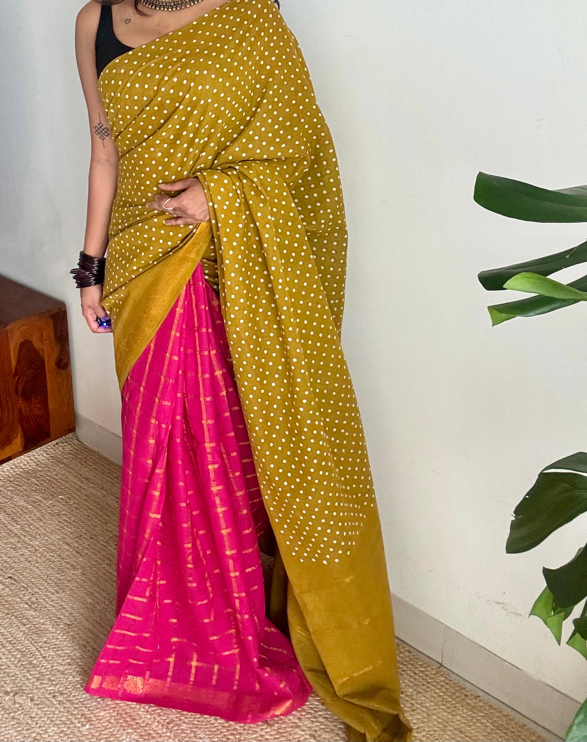 Mehendi green with hot pink, sungudi cotton half-half saree - YCCOTNIDOC19