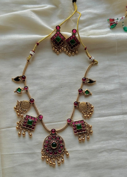 Antique gold multipendants, ruby and green stones with earrings - YCAGNP269