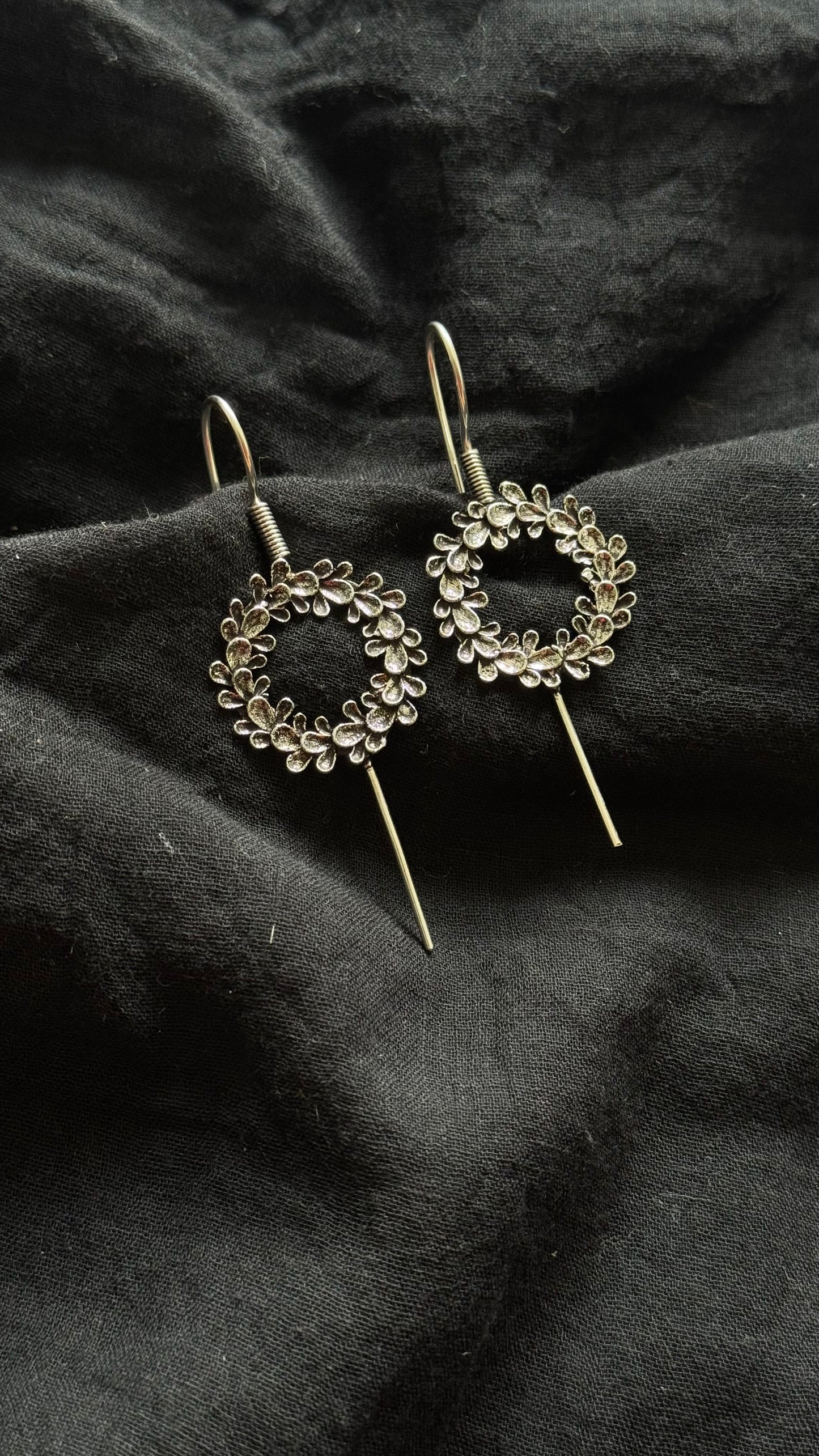 Oxidised silver, floral earcuff, clip-on - YCOSEC497