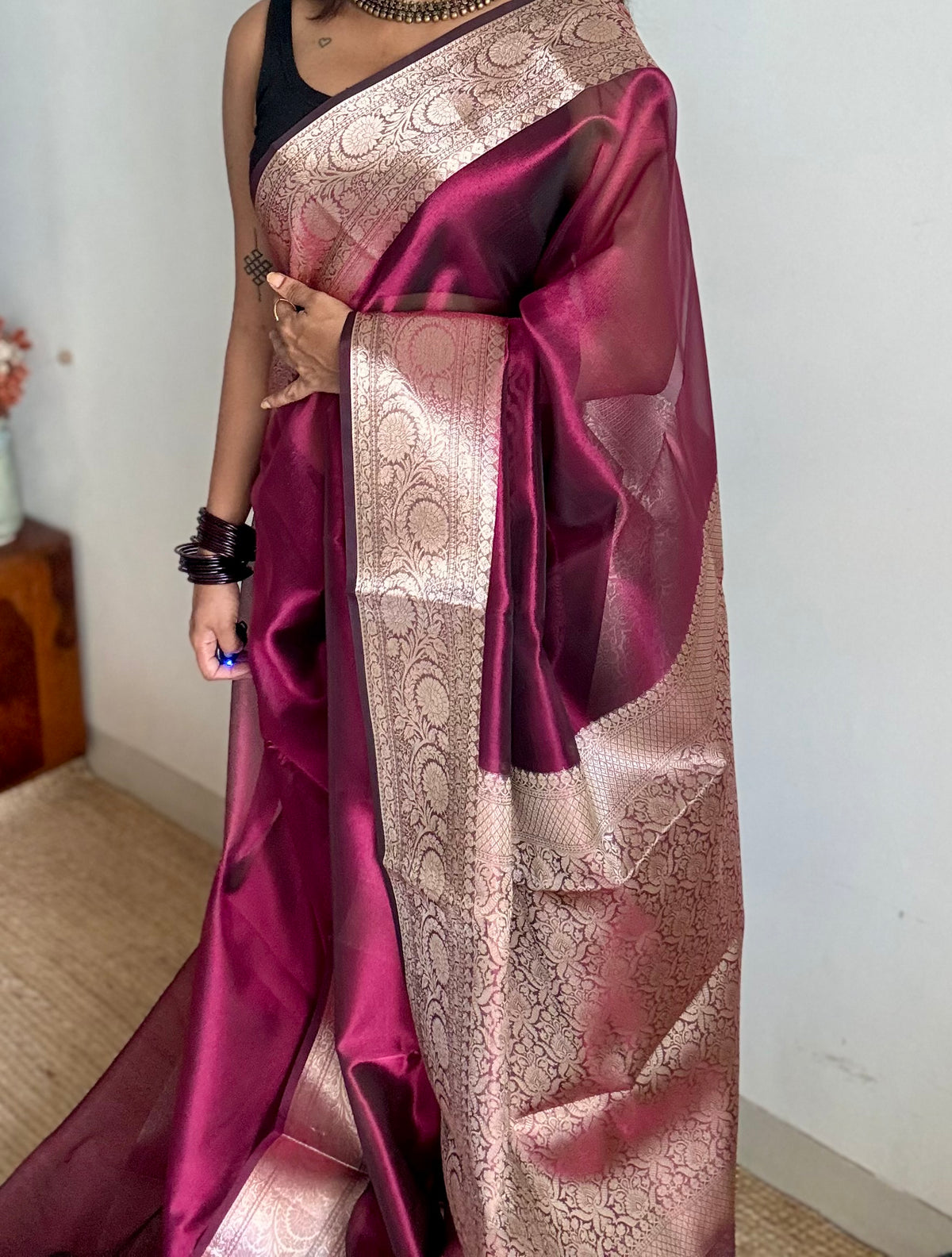 Wine pink tissue Banarasi saree with zari border - YCBLTOC78