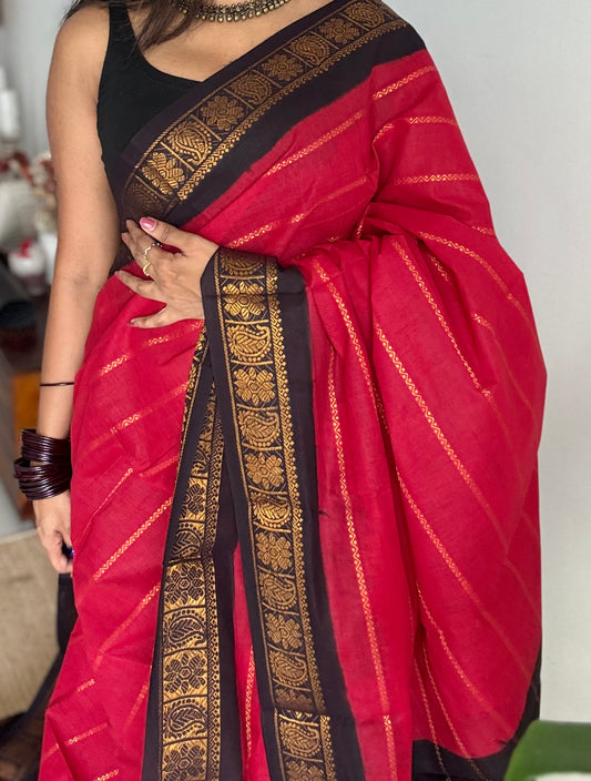 Red with black velthaari sungudi, kattuchayam dyed madurai cotton - YCCOTNMSAP140