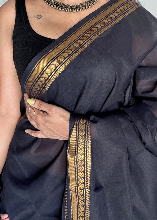 Chettinad cotton saree in black with thin paisley zari motif border - YCCOTNJUCC07