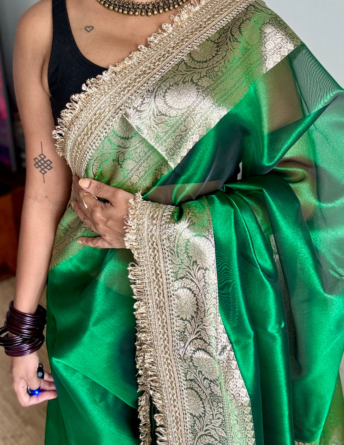 Green tissue Banarasi saree with embellished gold lace border - YCBLTOC76