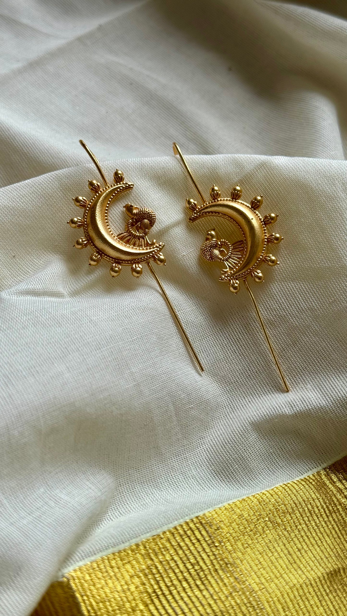 Gold plated earcuff, peacock - YCGPECF413
