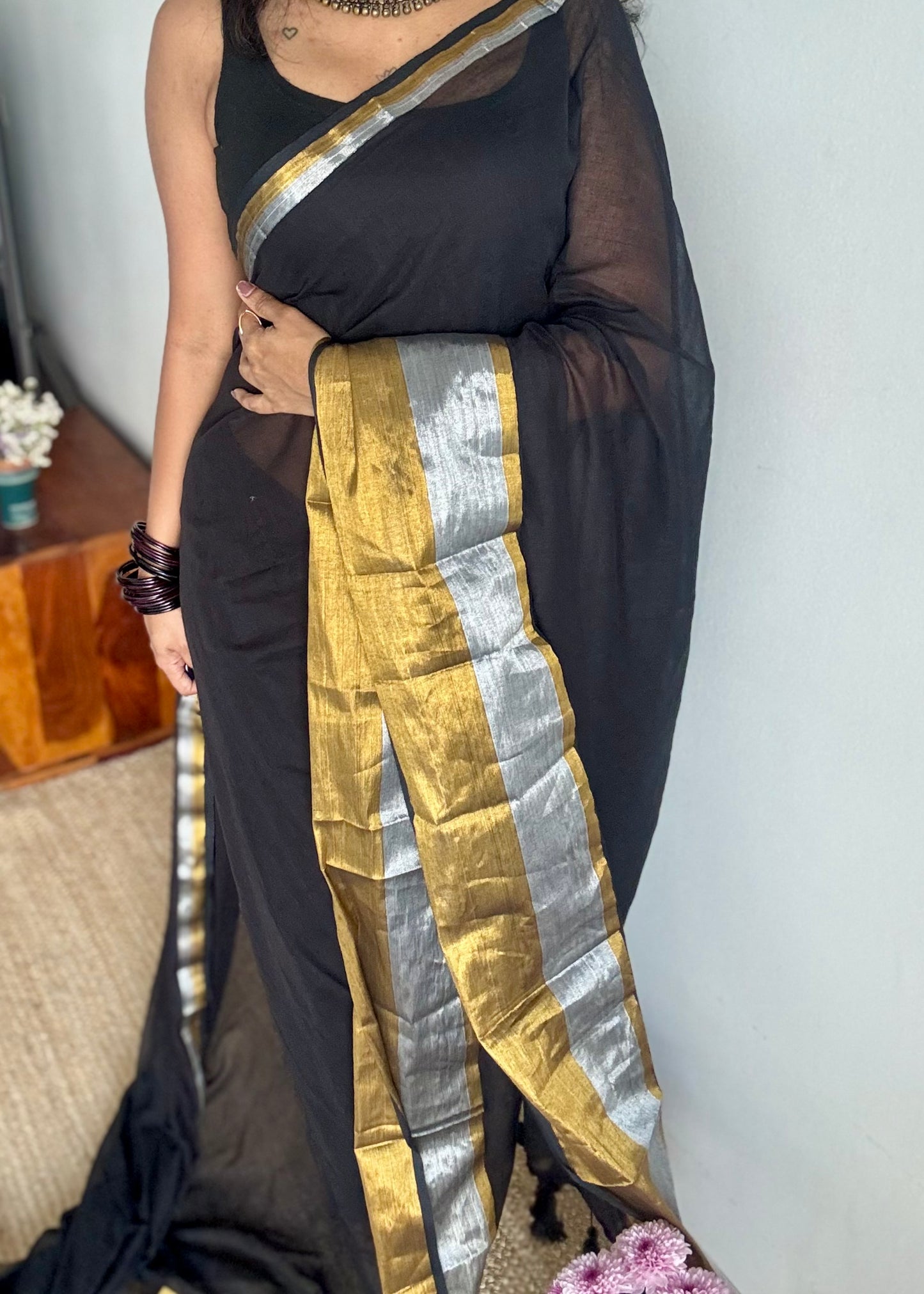 Black mul with silver and antique gold zari border - YCBCMCNO57