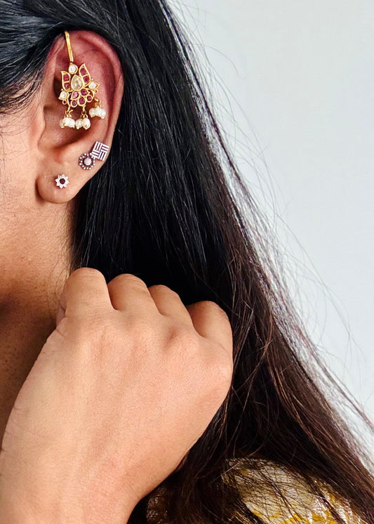 Bugadi clip-on (non pierced), ruby and white - YCGPEBU663