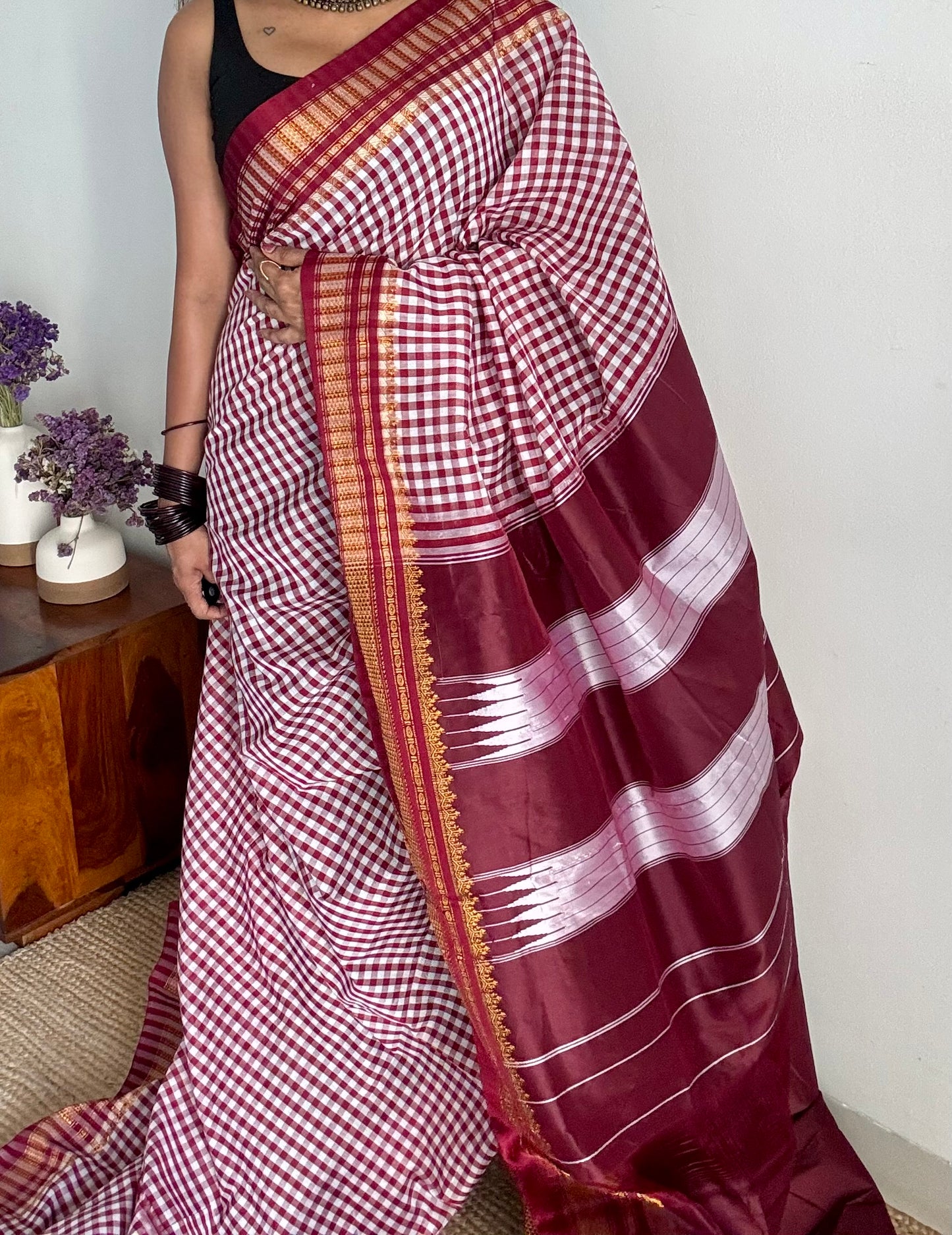 llkal dark maroon and white checks with chikki paras border, soft cotton with art silk blend - YCLOKICAP231