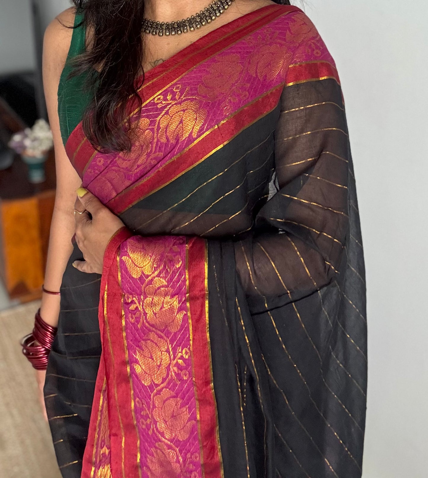 Black mul with magenta and maroon brocade border - YCBCMCNO75