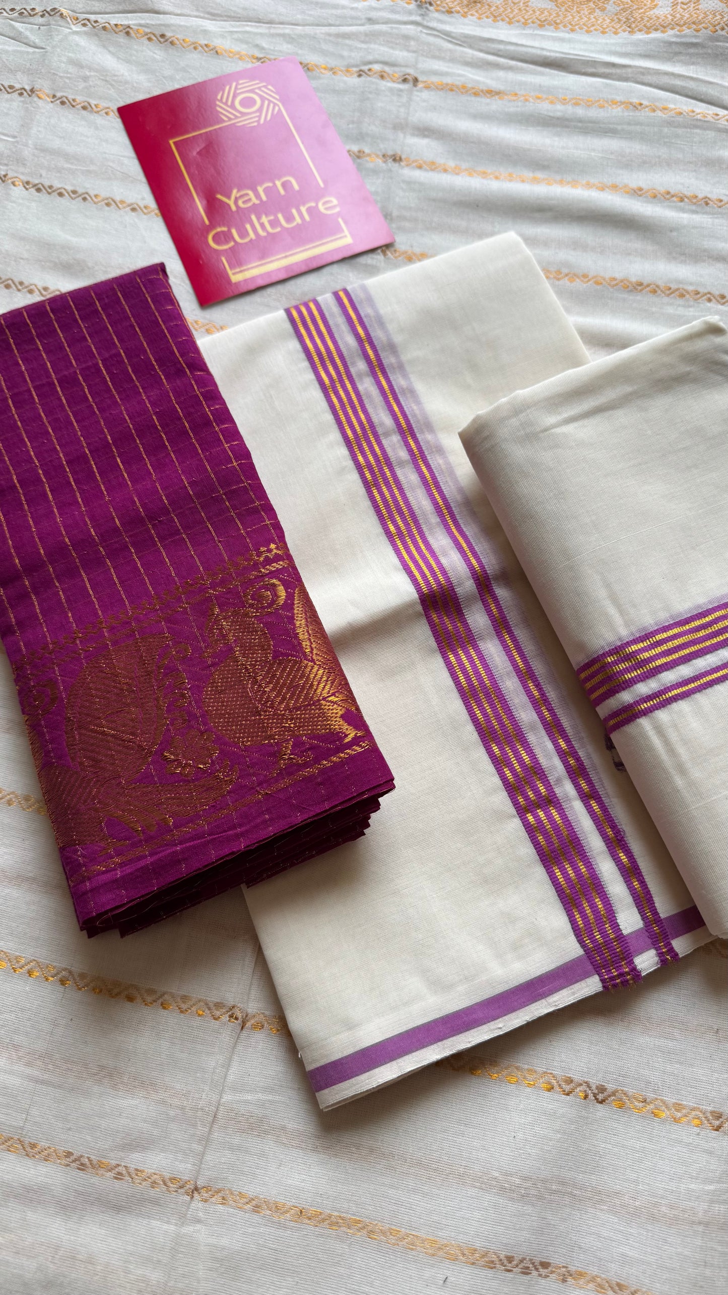 Set mund, handwoven from Chendamangalam looms, purple pink (vadamalli) and gold - YCIEON144