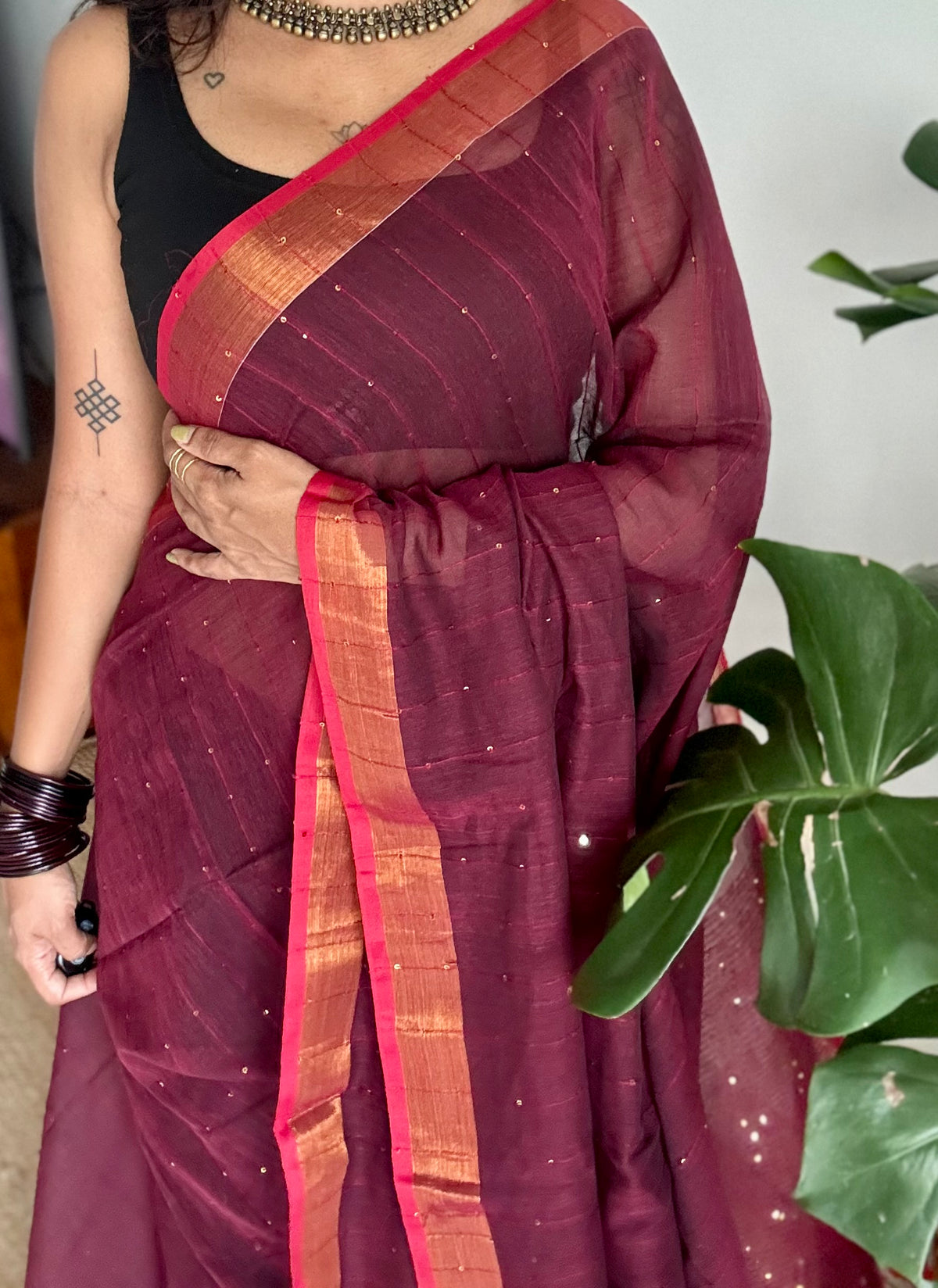 Maroon mul cotton saree with sequins and zari border - YCBCMCSE30