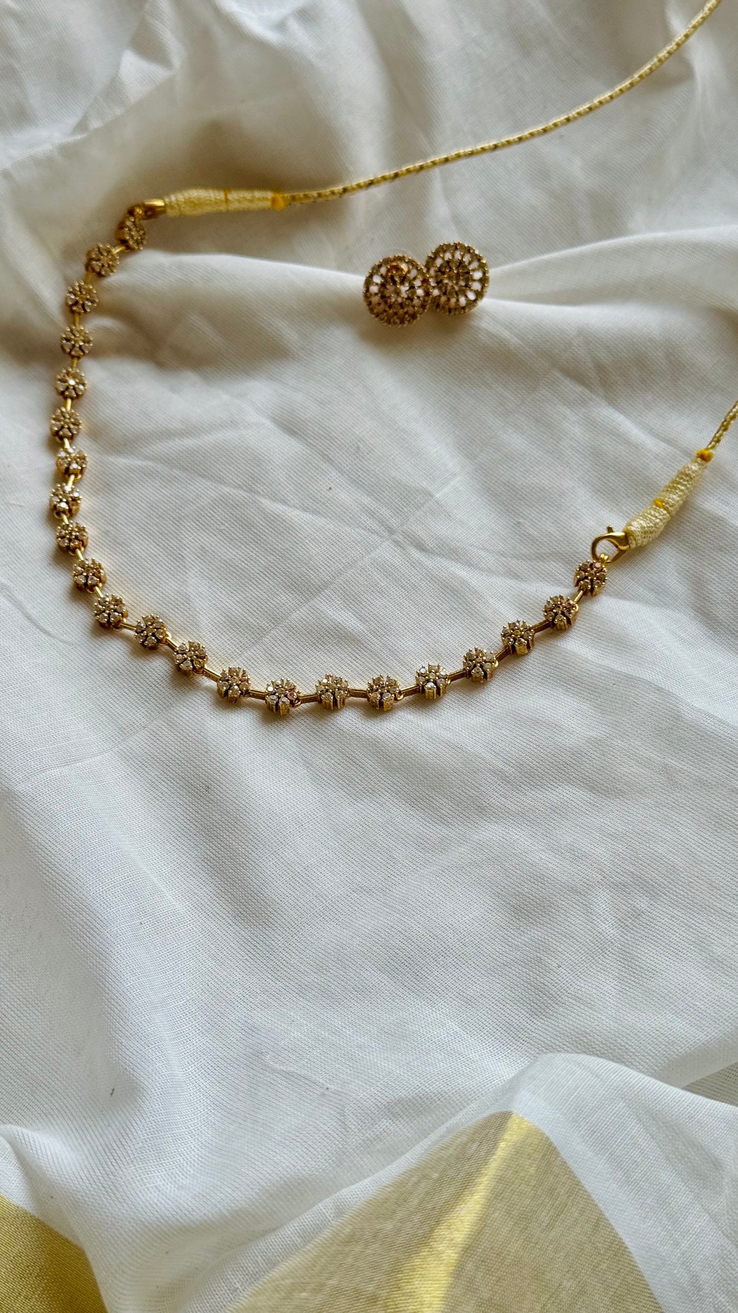 White stone floral necklace with earrings - YCGPNP745