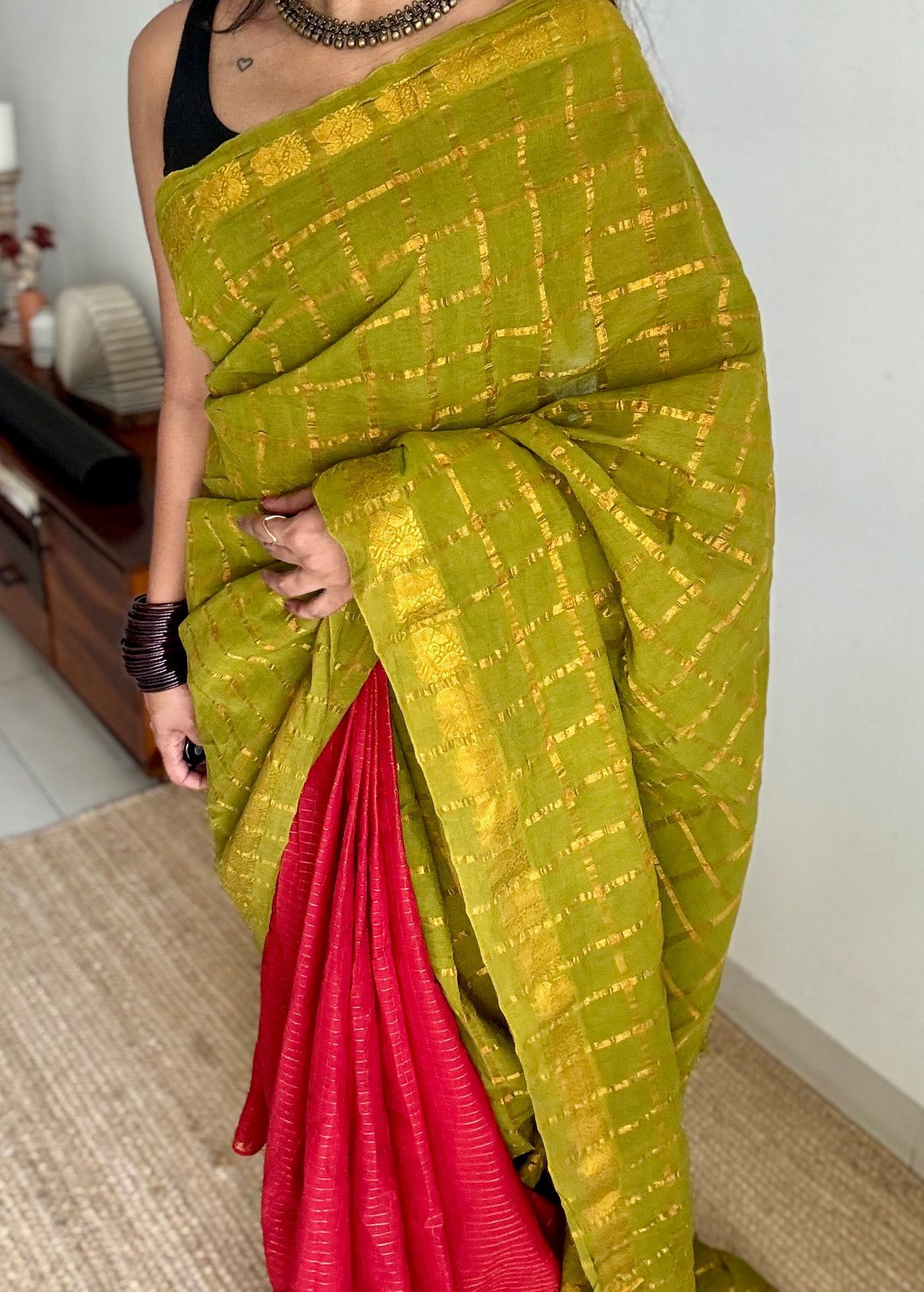 Green and chilli red, sungudi cotton half-half saree - YCCOTNIDMA303