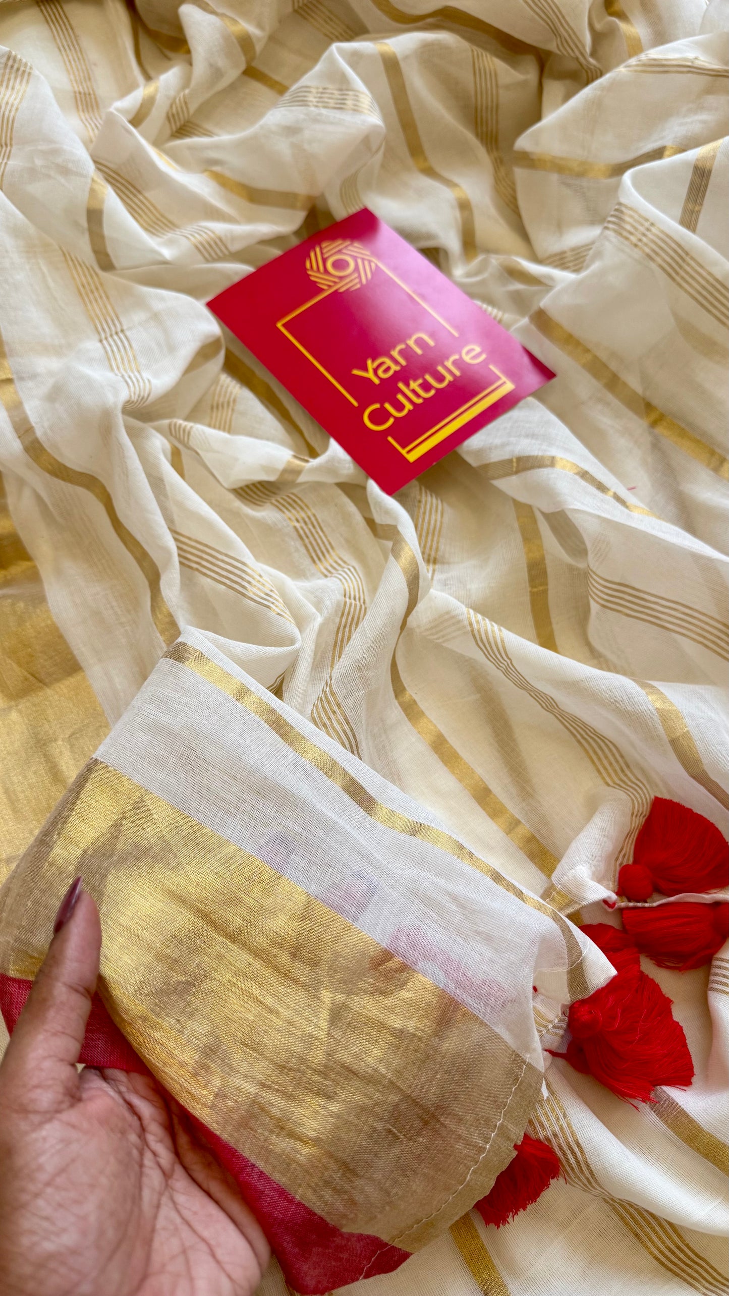 Ivory mul saree, gold stripes with red border - YCIEON04