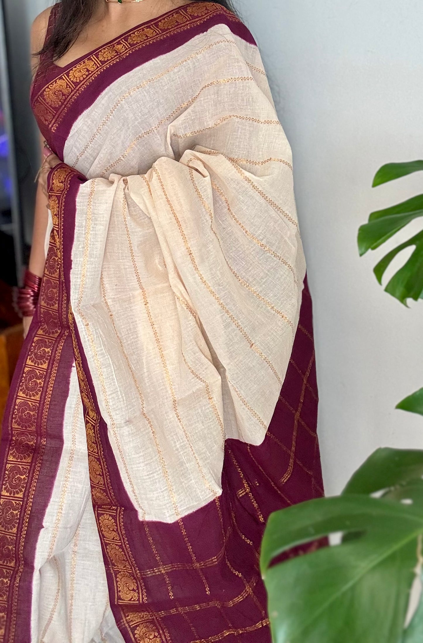 Samantha : Chandanam - Sandal with maroon contrast velthaari sungudi, kattuchayam dyed madurai cotton - YCIEON102