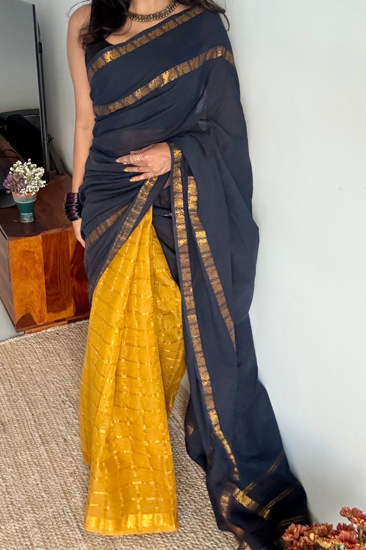 Karumani (கருமணி) : black with ginger yellow, sungudi cotton - YCENOID05