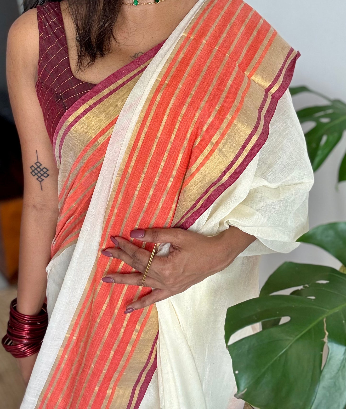 Ivory mul saree, orange with maroon striped border - YCIEON13