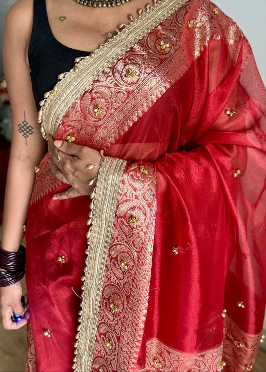 Red gold tissue Banarasi saree with ghungroo embellishments and beaded lace zari border - YCBLTOC69