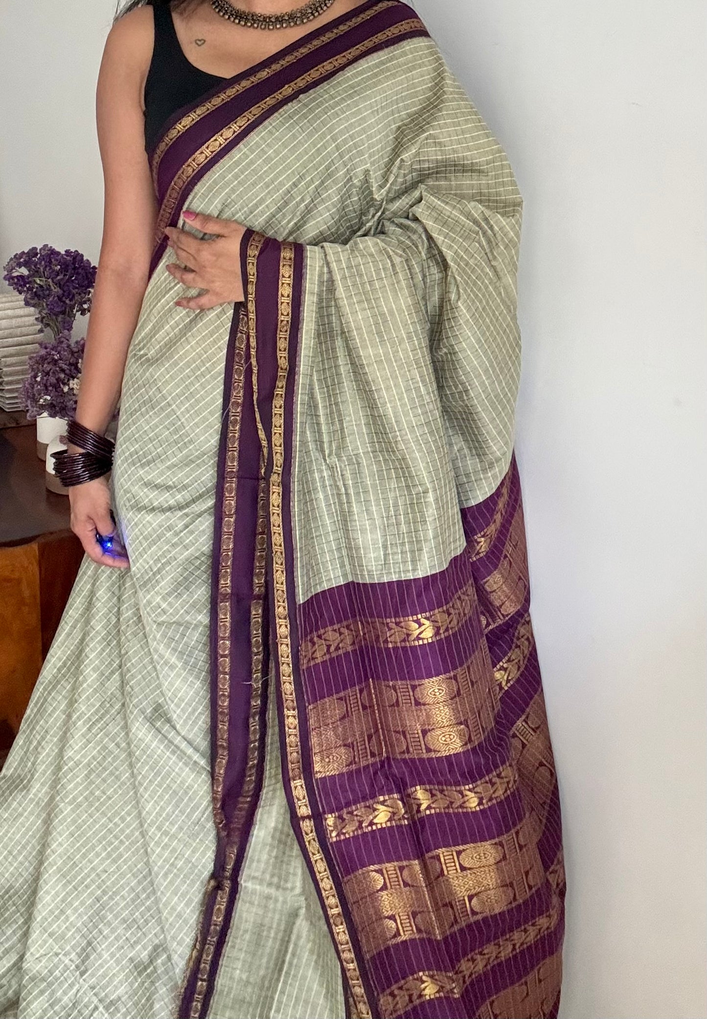Grey with wine contrast arani checkered saree, cotton silk - YCCOTNMA276