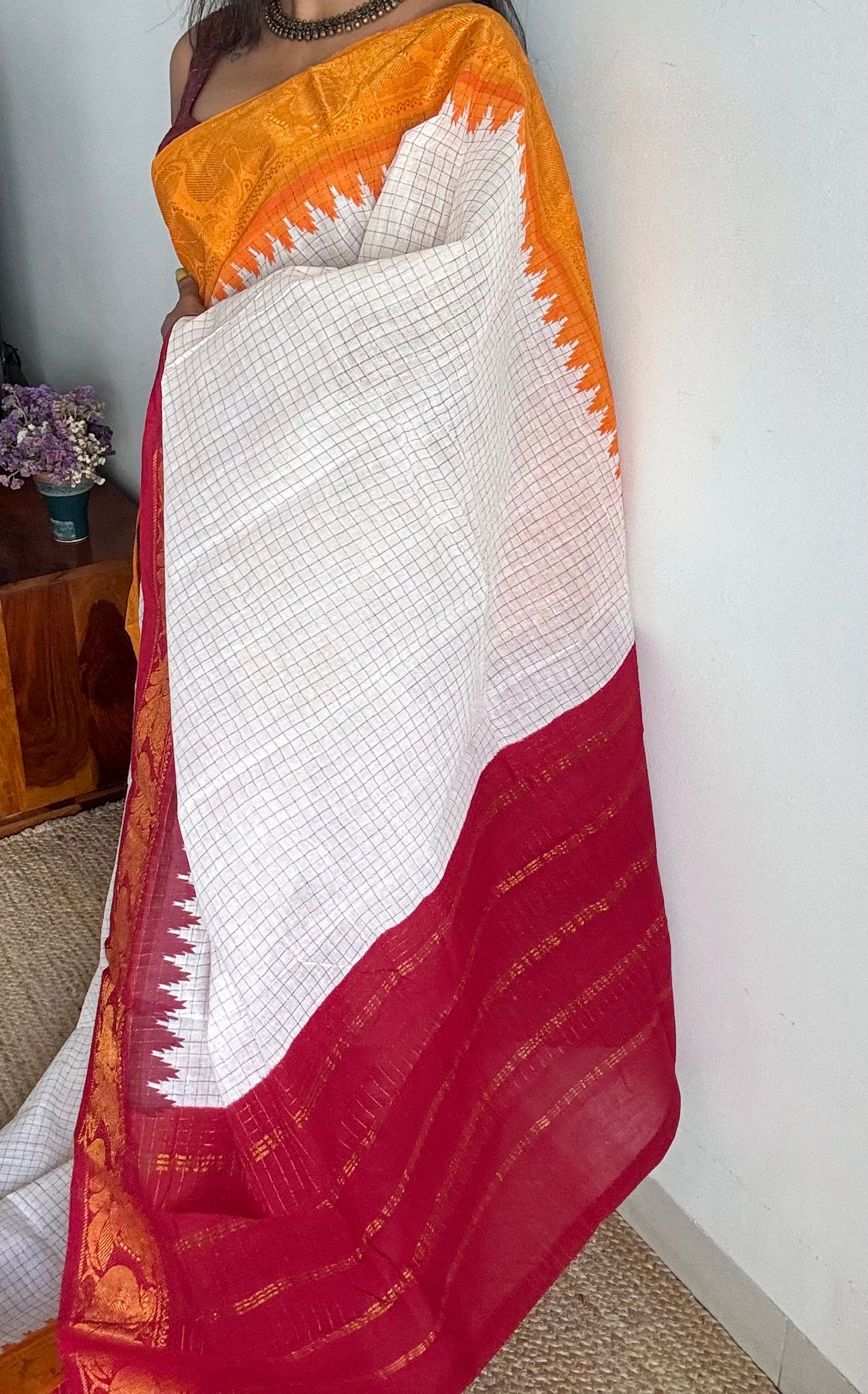 Sungudi cotton checks, off white base, red and yellow dual tone border, soft cotton - YCCOTNMSFE279