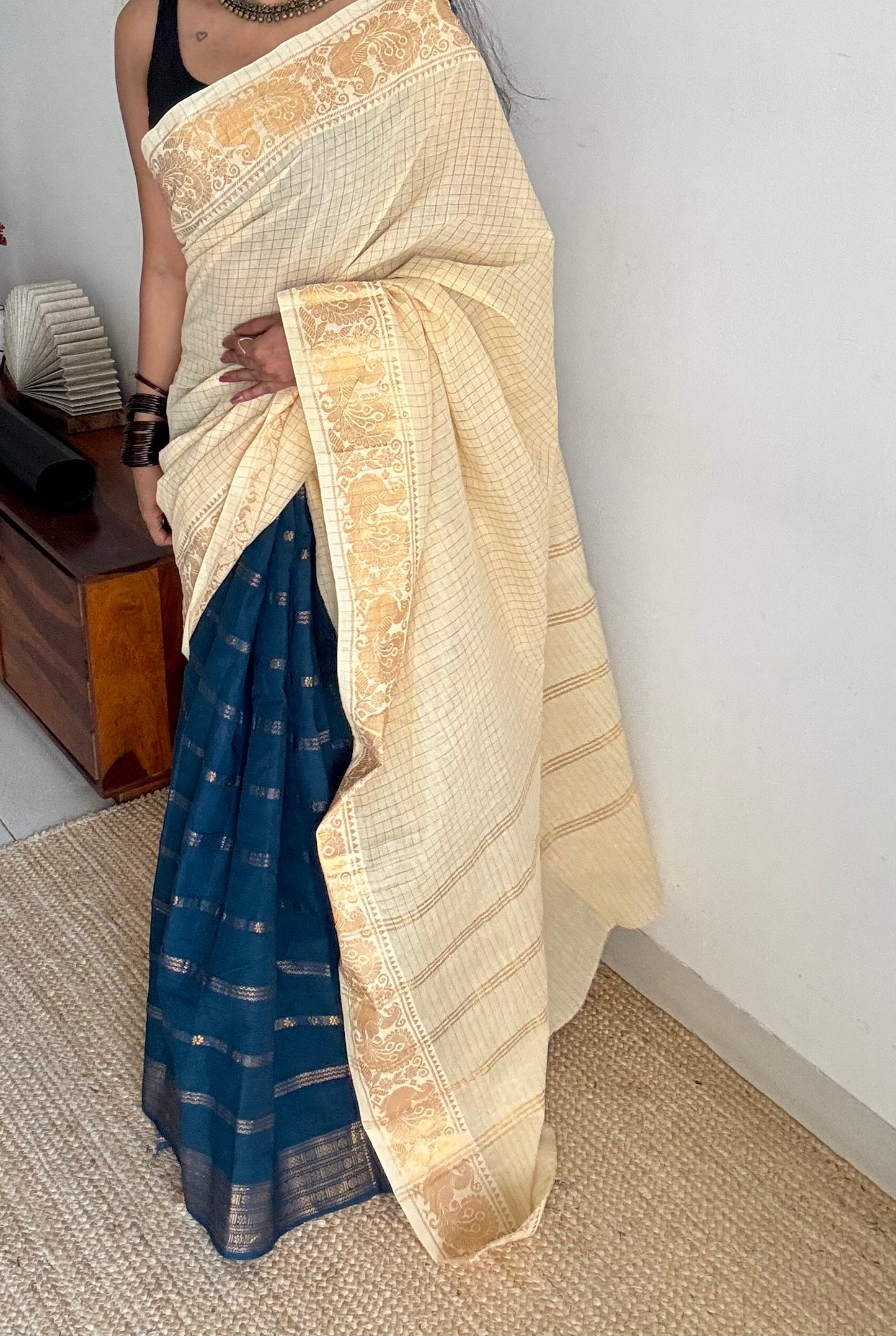 Ivory and teal, sungudi cotton half-half saree - YCCOTNIDMA311