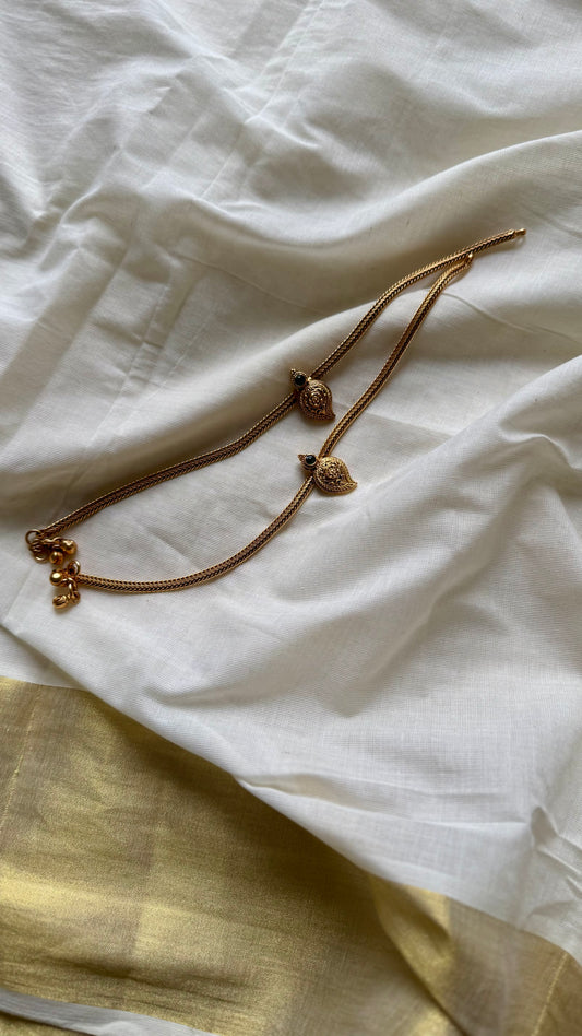 Antique gold anklet with mango motif - YCBAN244