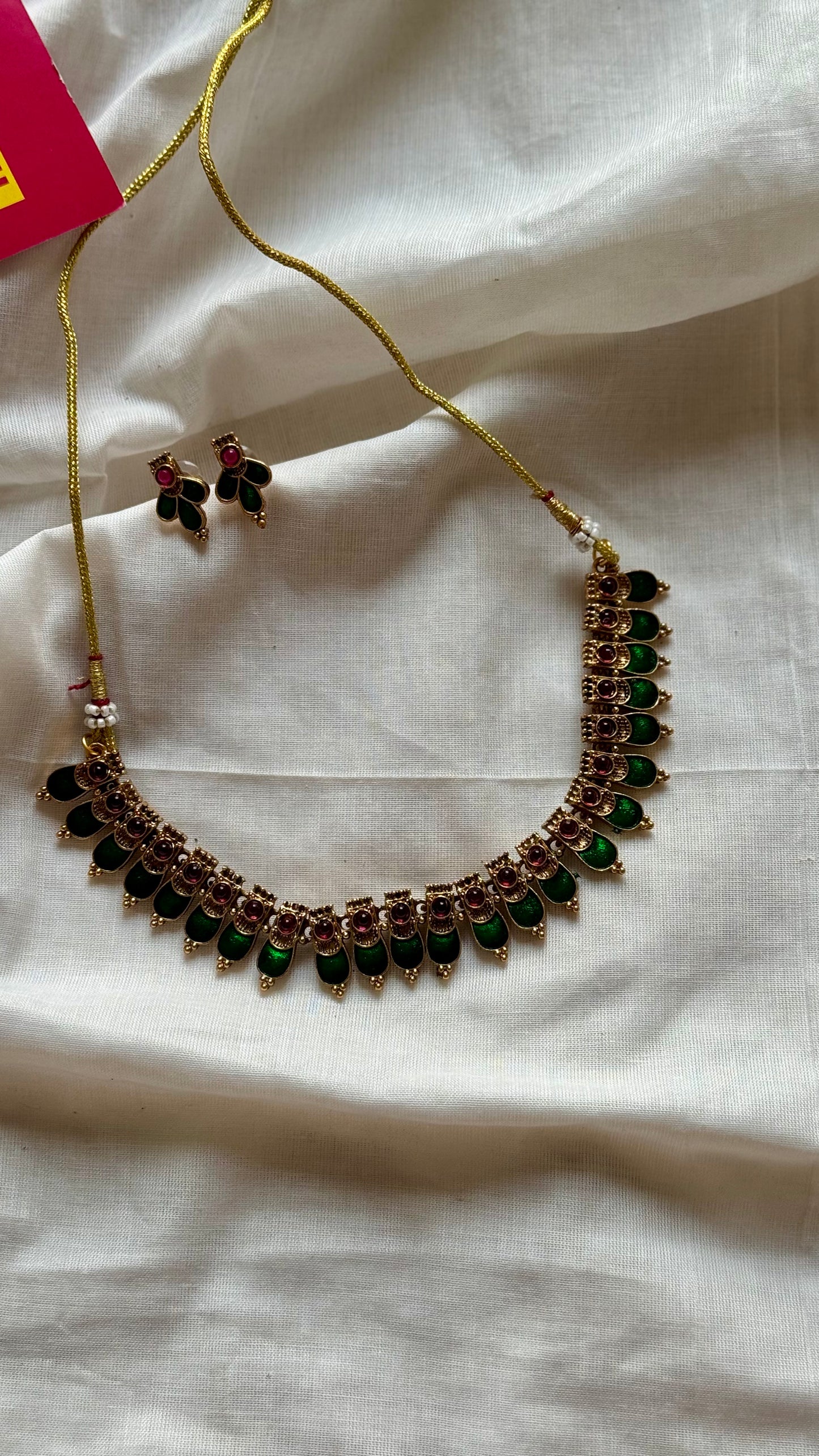 Green nagapadam neckpiece, with earrings - YCGPNP621